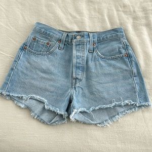 Levi’s 501 light wash Denim Shorts